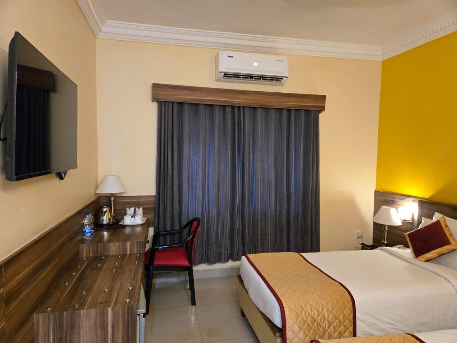 Hotel Badami Court Luaran gambar