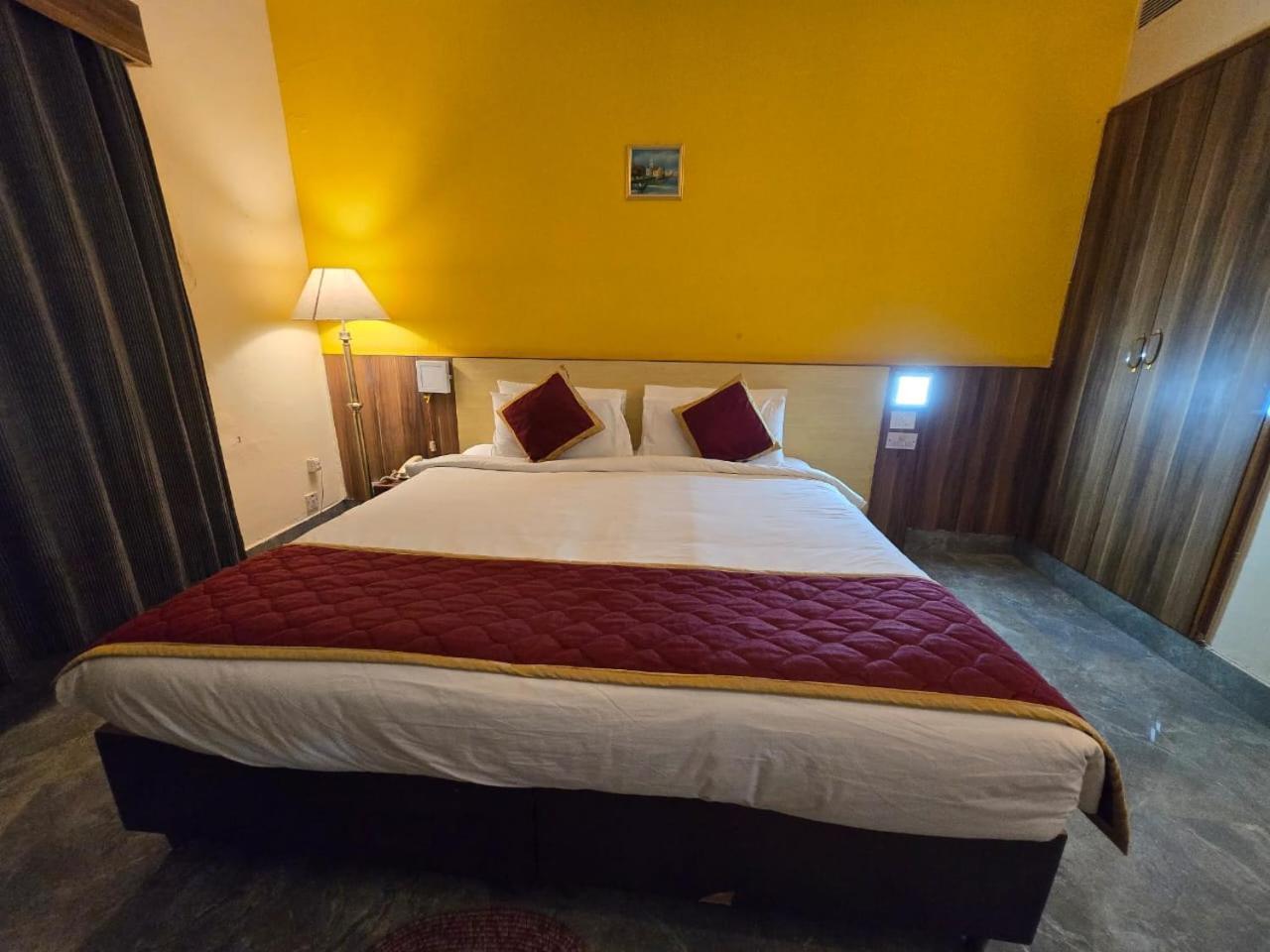 Hotel Badami Court Luaran gambar
