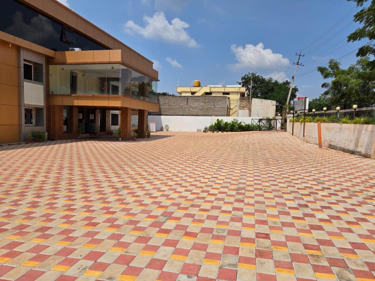 Hotel Badami Court Luaran gambar