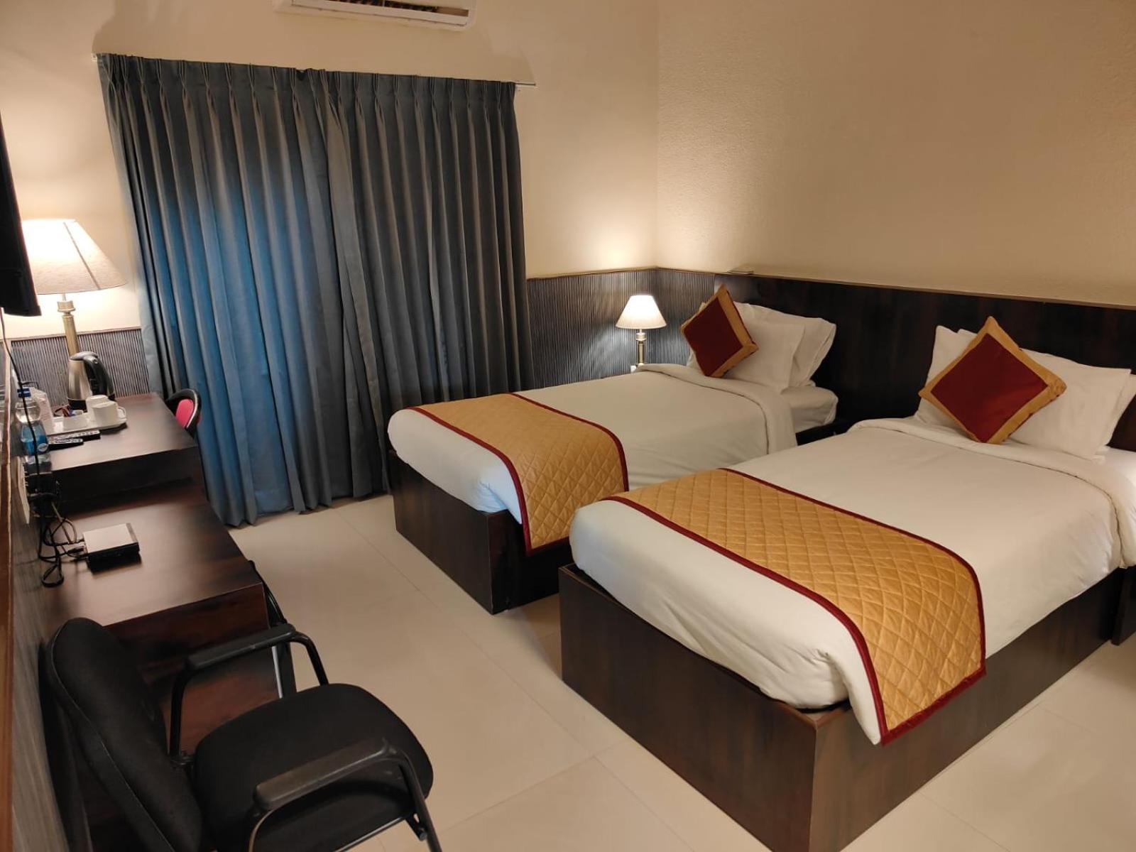 Hotel Badami Court Luaran gambar