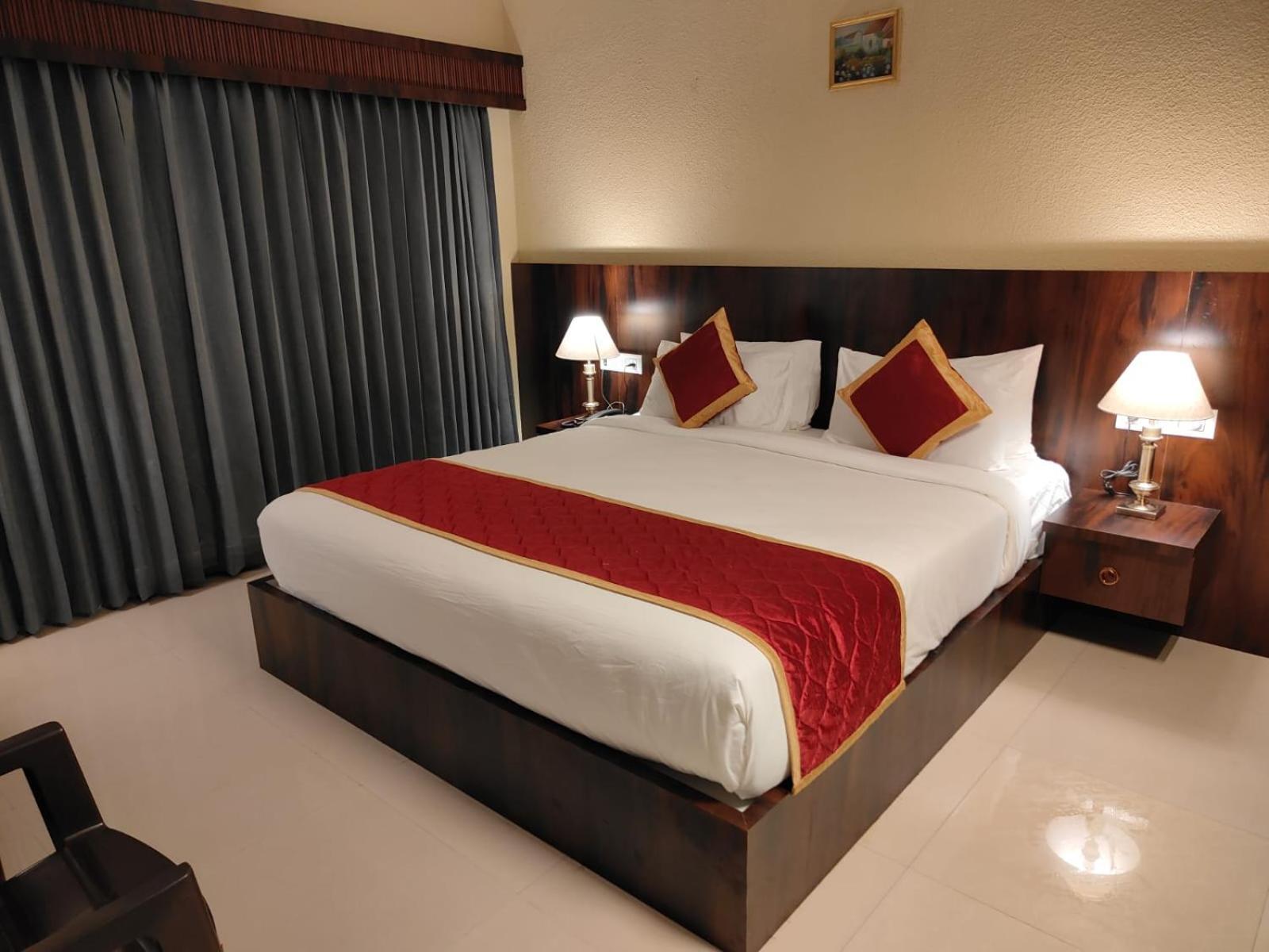 Hotel Badami Court Luaran gambar
