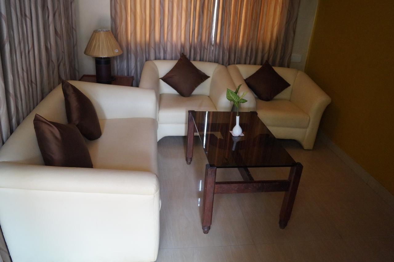 Hotel Badami Court Luaran gambar
